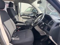 VOLKSWAGEN TRANSPORTER SHUTTLE