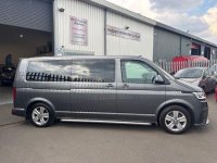 VOLKSWAGEN TRANSPORTER SHUTTLE